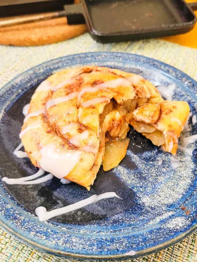 Cinnamon Roll Apple Pie (Pie Iron Recipe)