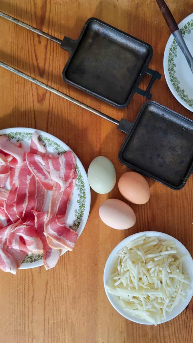 Pie Iron Breakfast Bake with Eggs, Hashbrowns and Bacon Refresh Camping