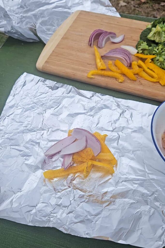 how to make a chicken foil packet dinner while camping